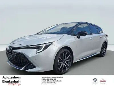 Neu Toyota Corolla 197 PS (144 kW) 2026 Platinum white pearl mc. (089 Kombi