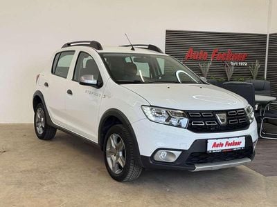 Begagnad Dacia Sandero Celebration 90 HK (66 kW) 2019 Vit Sedan