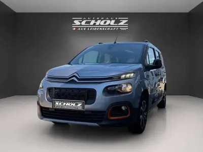 Gebraucht Citroën Berlingo 131 PS (96 kW) 2023 Silbermet. Van / Kleinbus