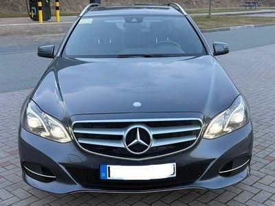 Gebraucht Mercedes E200 Avantgarde 136 PS (100 kW) 2016 Grau Kombi