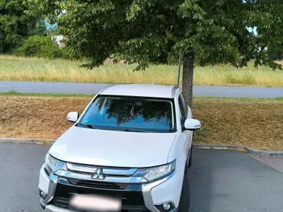 Gebraucht Mitsubishi Outlander 150 PS (110 kW) 2017 Weiß SUV