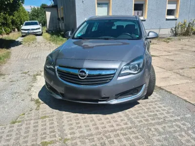 Gebraucht Opel Insignia 140 PS (102 kW) 2017 Grau Kombi
