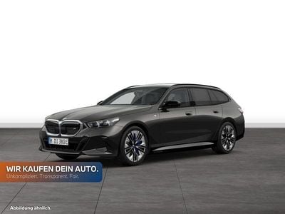 Gebraucht BMW i5 Comfort Edition 442 kW (601 PS) 2024 Sophistograu brillanteffekt metallic Kombi