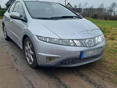Gebraucht 2006 Honda Civic Kleinwagen | 1.799 € (Etwas zu teuer)