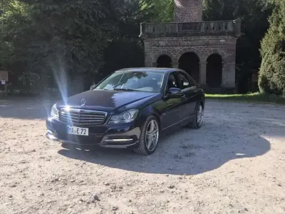 Gebraucht Mercedes C350 Elegance 306 PS (225 kW) 2011 Limousine