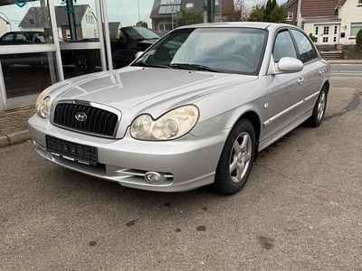 Second-hand Hyundai Sonata GLS 173 CP (127 kW) 2005 Argintiu Berlinǎ