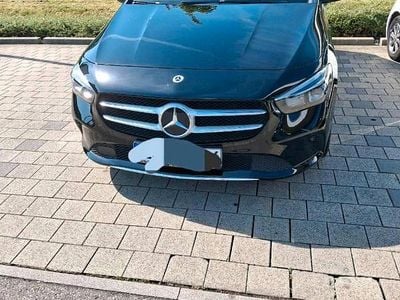 Usata Mercedes 180 136 CV (100 kW) 2022 Nero Berlina