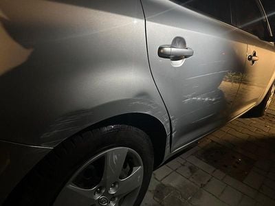 Grau Gebraucht 2010 Kia Ceed Attract Kleinwagen | 1.500 € (Guter Preis)