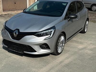 Gebraucht Renault Clio V 92 PS (67 kW) 2021 Silber Kleinwagen
