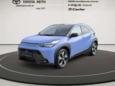 Neu Toyota Aygo X 117 PS (86 kW) 2026 Lavender (939)/ black mica (20 SUV