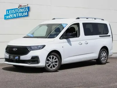 Gebraucht Ford Tourneo Titanium 114 PS (83 kW) 2023 Weiß Van / Kleinbus