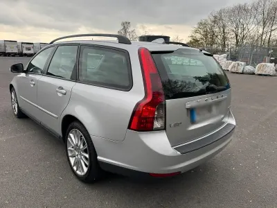 Gebraucht Volvo V50 136 PS (100 kW) 2011 Kombi