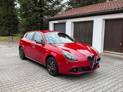Gebraucht Alfa Romeo Giulietta 120 PS (88 kW) 2019 Rot Kleinwagen