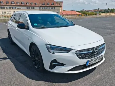 Gebraucht Opel Insignia 174 PS (127 kW) 2021 Weiß Kombi