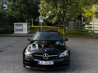 Mercedes C63 AMG