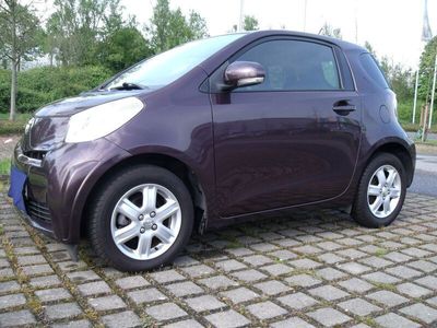 Toyota iQ