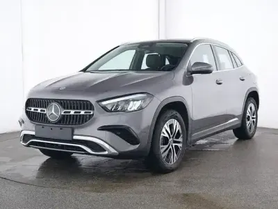 Usata Mercedes GLA200 163 CV (119 kW) 2024 Grigio SUV