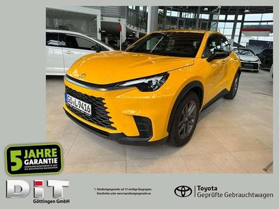 Gebraucht Lexus LBX 136 PS (100 kW) 2025 Passionate yellow SUV