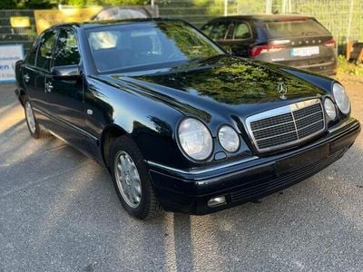 Mercedes E240