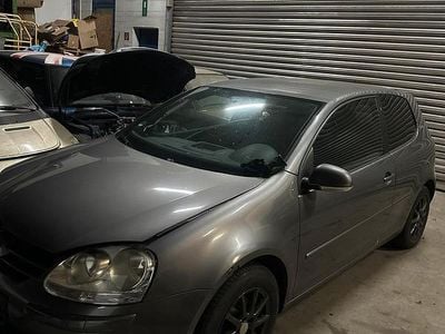 Usata VW Golf IV 102 CV (75 kW) 2006 Marrone Utilitaria