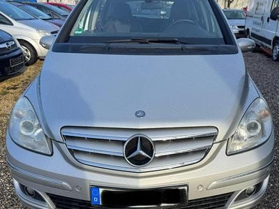 Gebraucht Mercedes B200 136 PS (100 kW) 2005 Silber Van / Kleinbus