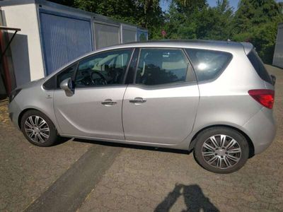 gebraucht Opel Meriva 1.7 CDTI Automatik Design Edition