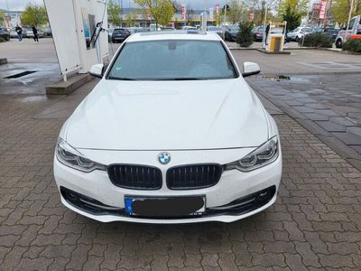 gebraucht BMW 330 i xDrive Advantage Automatic Advantage