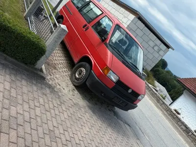 Gebraucht VW T4 110 PS (80 kW) 1993 Rot Van