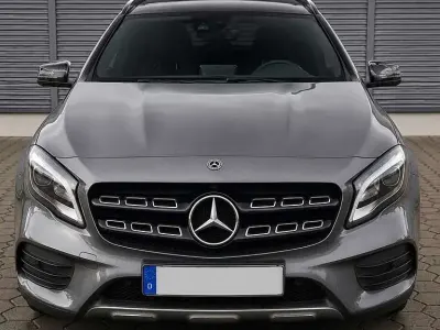 Gebraucht Mercedes GLA180 AMG line 122 PS (89 kW) 2017 Grau SUV