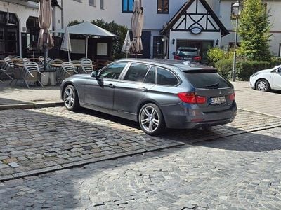 Gebraucht BMW 318 143 PS (105 kW) 2015 Grau Kombi