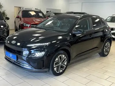 Gebraucht Hyundai Kona Trend 100 kW (136 PS) 2021 Schwarz SUV
