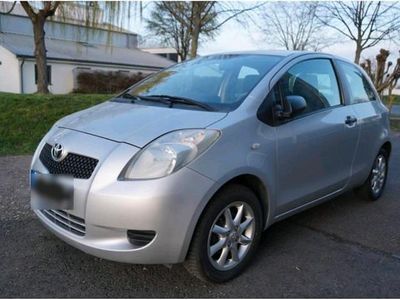 Gebraucht Toyota Yaris 87 PS (63 kW) 2006 Silber Kleinwagen