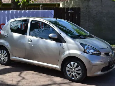 Second-hand Toyota Aygo 68 CP (50 kW) 2008 Bej Hatchback