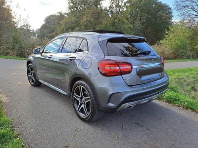 Mercedes GLA220