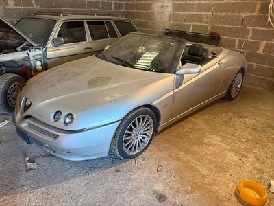 Gebraucht Alfa Romeo Spider 155 PS (114 kW) 1999 Silber Cabrio