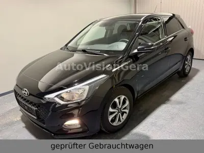 Gebraucht Hyundai i20 YES! 101 PS (74 kW) 2019 Schwarz Kleinwagen