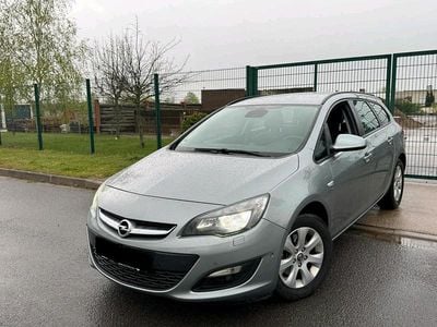 Second-hand Opel Astra 110 CP (80 kW) 2014 Gri Break