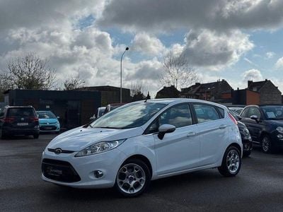Gebraucht Ford Fiesta Titanium 82 PS (60 kW) 2012 Weiß Kleinwagen