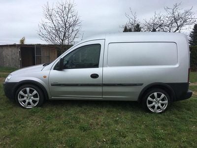 Gebraucht Opel Combo 75 PS (55 kW) 2002 Silber Van / Kleinbus