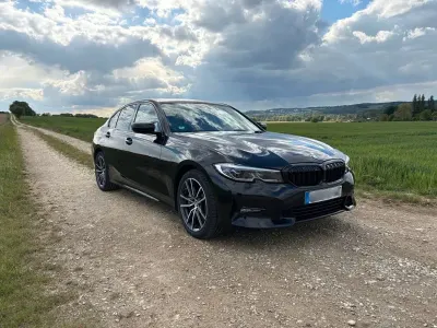 Gebraucht BMW 330e Sport Line 292 PS (214 kW) 2020 Schwarz Limousine