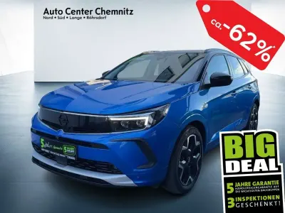 Second-hand Opel Grandland X Ultimate 300 CP (220 kW) 2022 Albastru SUV