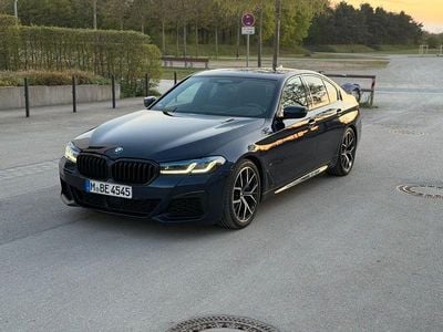 Second-hand BMW M550 Performance 530 CP (389 kW) 2021 Albastru Berlinǎ