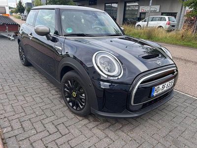 Gebraucht Mini Cooper SE Classic 135 kW (184 PS) 2023 Schwarz Kleinwagen