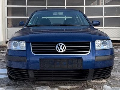 Blau Gebraucht 2002 VW Passat Limousine | 1.299 € (Guter Preis)