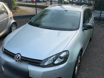 Gebraucht VW Golf VI Style 122 PS (89 kW) 2011 Silber Kleinwagen