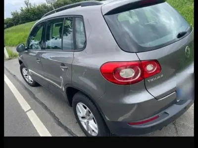 Gebraucht VW Tiguan 140 PS (102 kW) 2009 Grau SUV