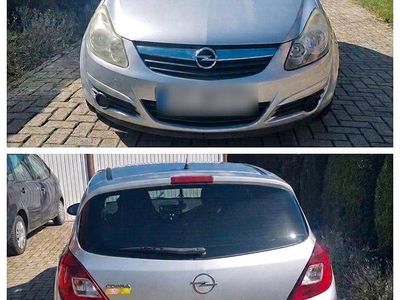 Gebraucht Opel Corsa 86 PS (63 kW) 2010 Silber Kleinwagen