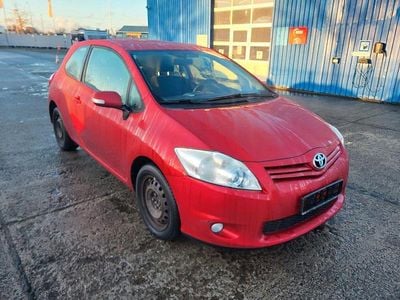 Rot Gebraucht 2010 Toyota Auris Life Limousine | 3.300 € (Guter Preis)