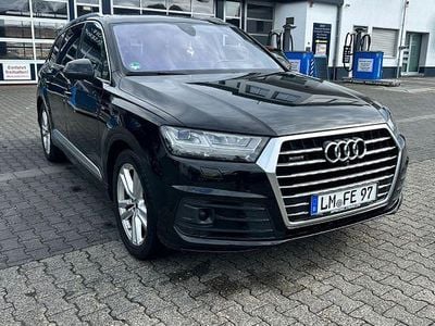 Second-hand Audi Q7 Sport 218 CP (160 kW) 2018 Negru SUV