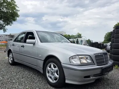 Gebraucht Mercedes C250 150 PS (110 kW) 1998 Silber Limousine